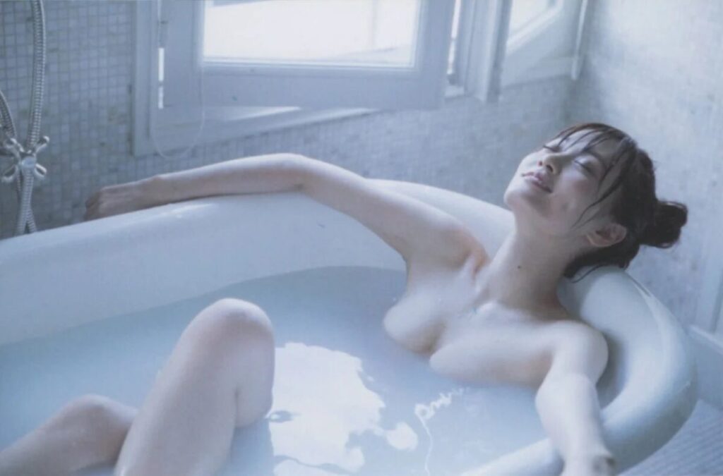 山下美月のおっぱいと胸